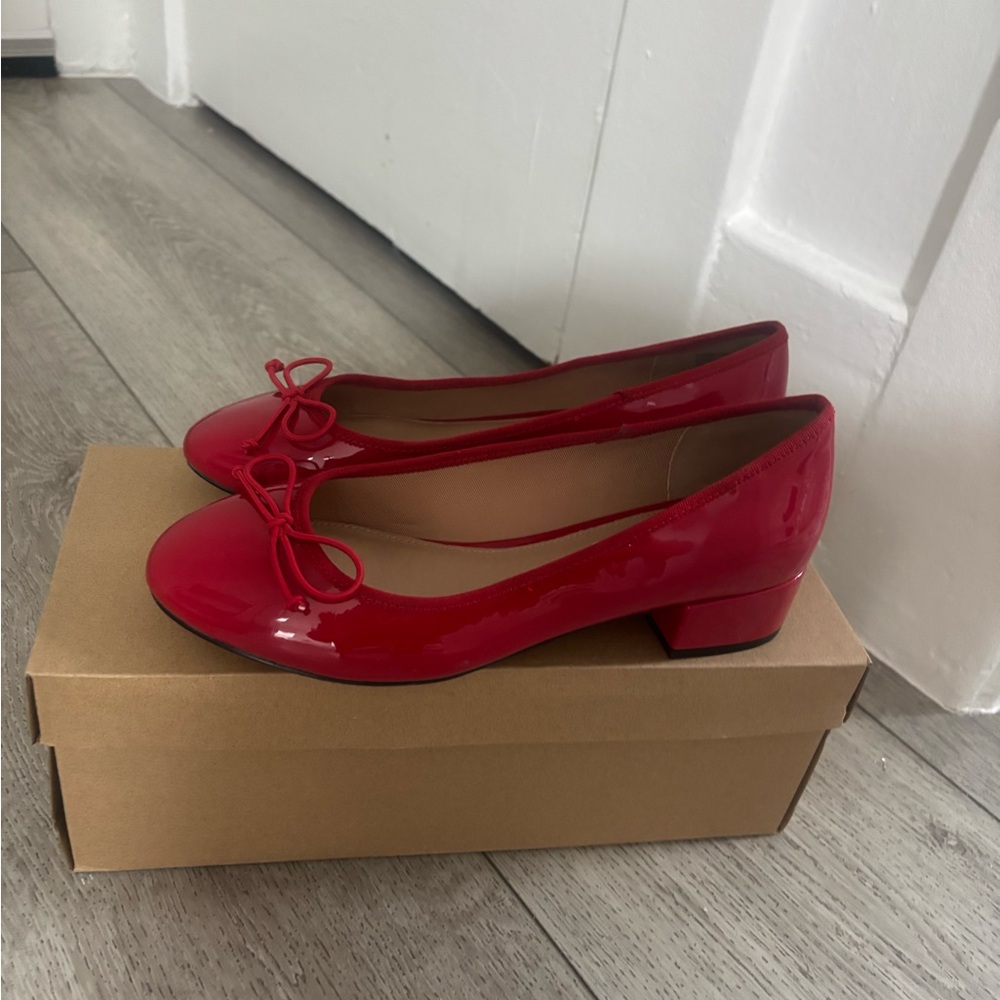 Steve Madden red ballet flats